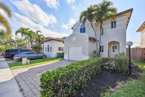 Single Family Residence in Homestead FL 1136 NE 41st Ave.jpg