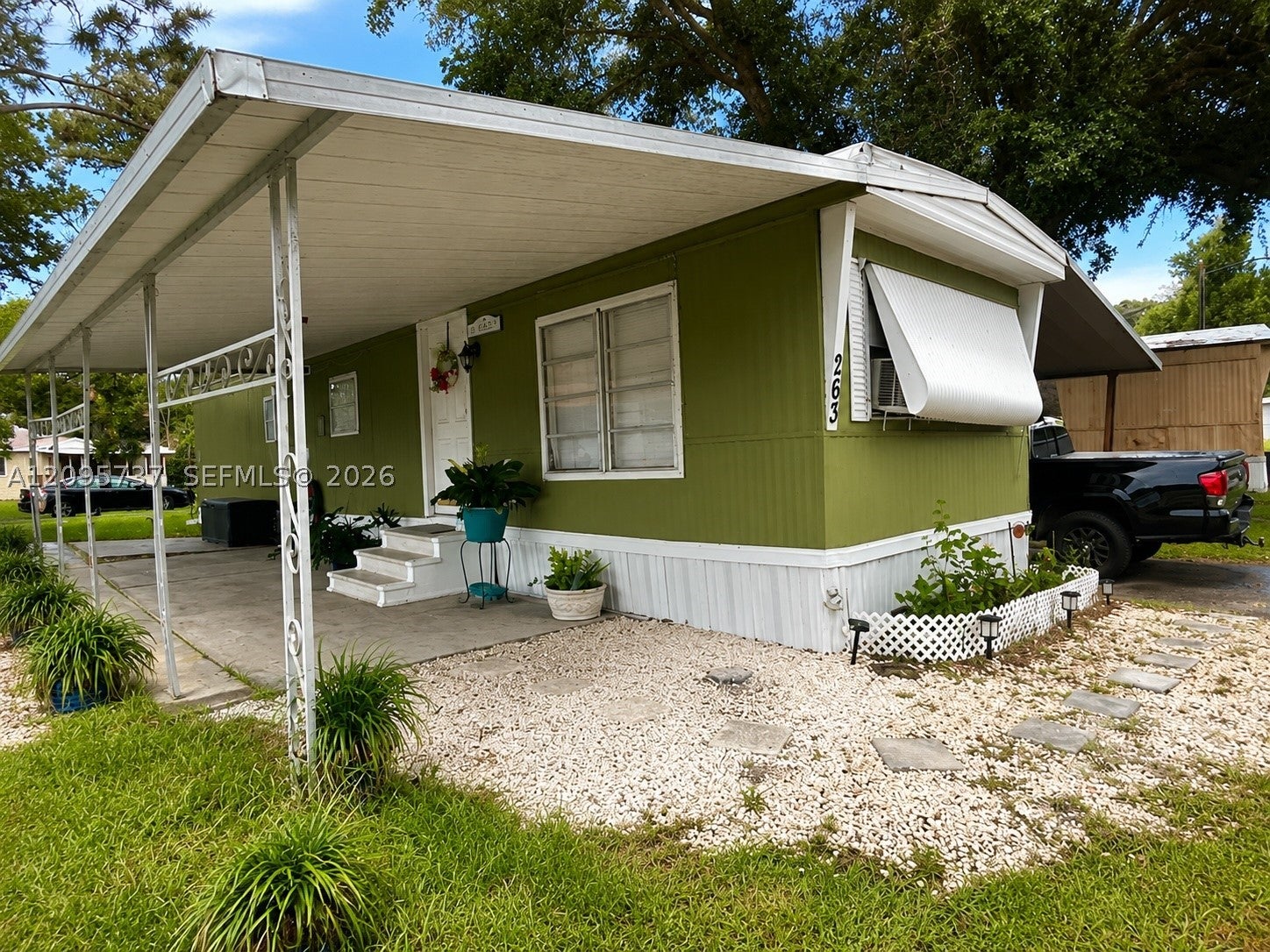 5291 Collins Rd, Jacksonville, FL 32244