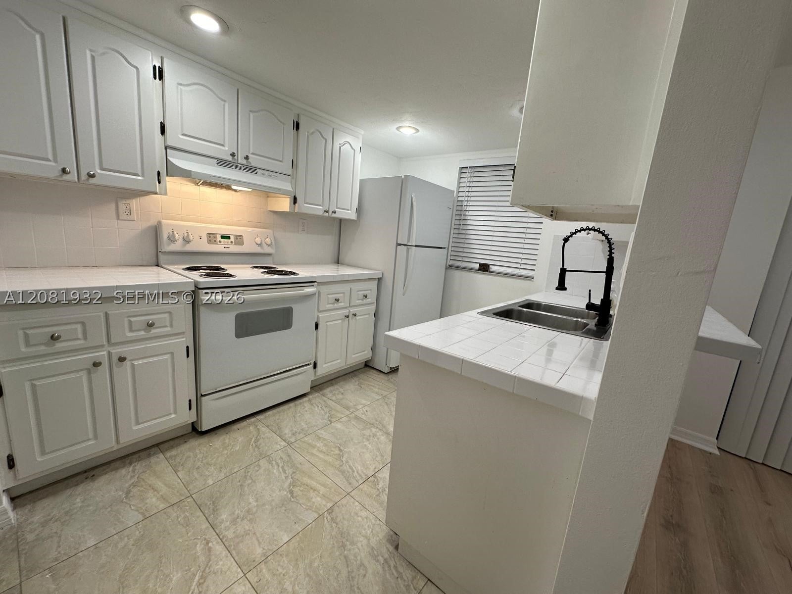 12642 Kenwood B, Fort Myers, FL 33907 photo