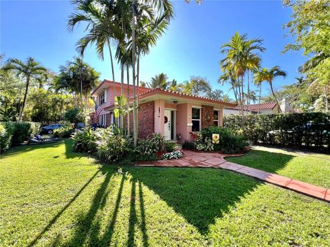 Single Family Residence in Coral Gables FL 1203 Madrid St.jpg