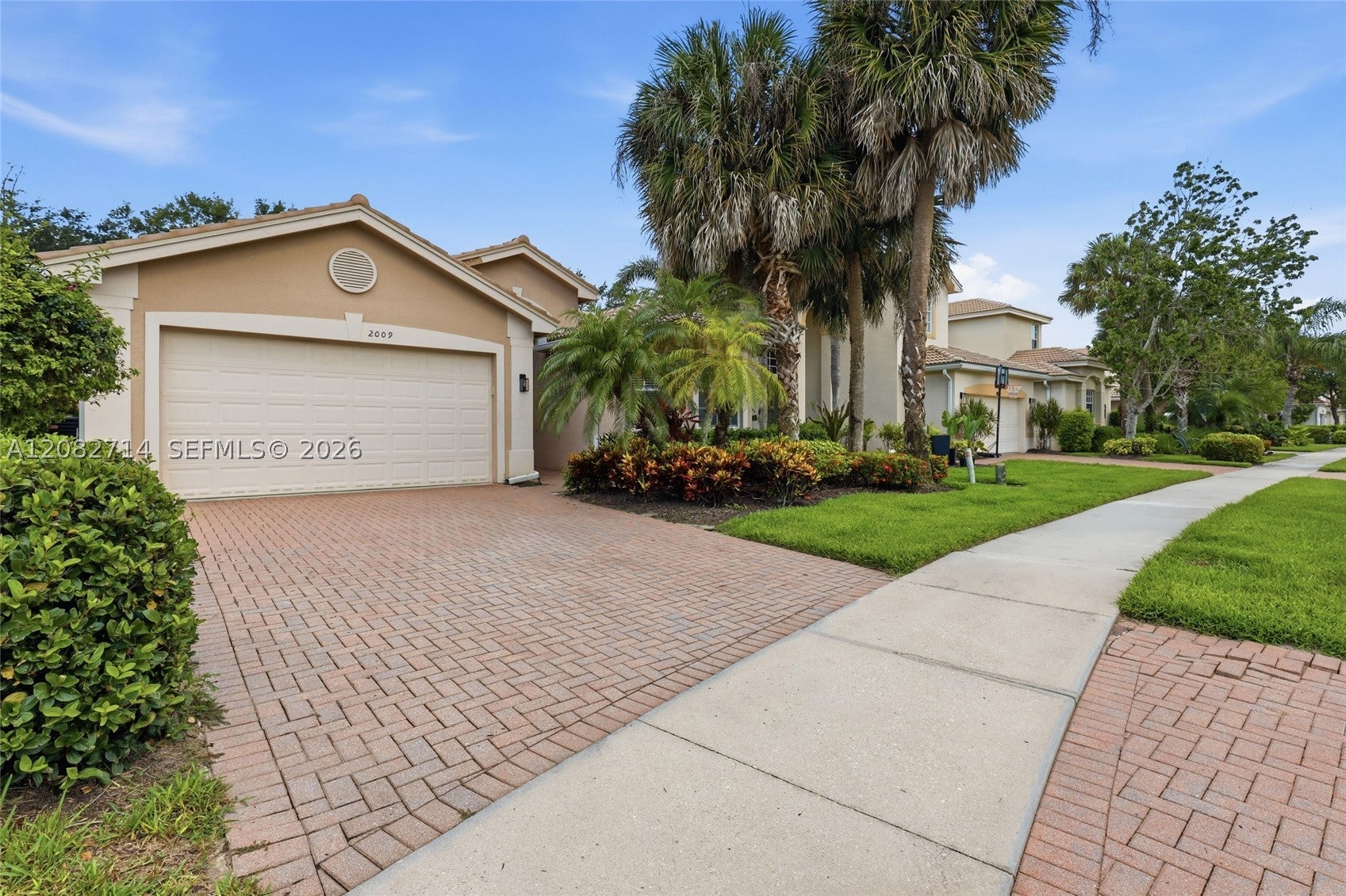 2009 Isla De Palma Cir, Naples, FL 34119 photo