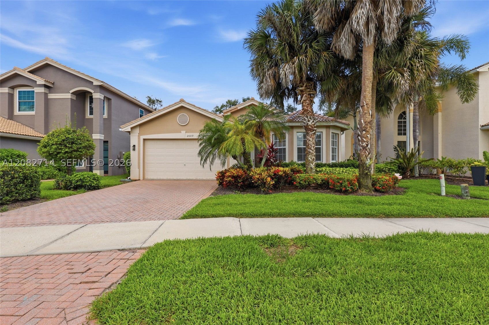 2009 Isla De Palma Cir, Naples, FL 34119 photo