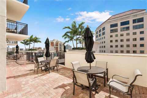 Condominium in Coral Gables FL 888 S Douglas Rd #404.jpg