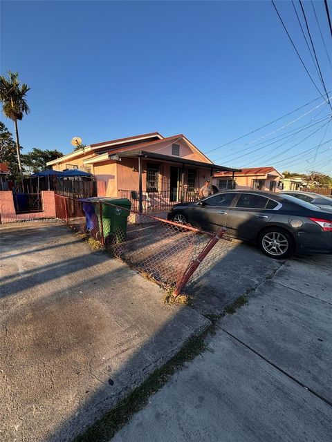 Single Family Residence in Miami FL 2345 NW 31st.jpg