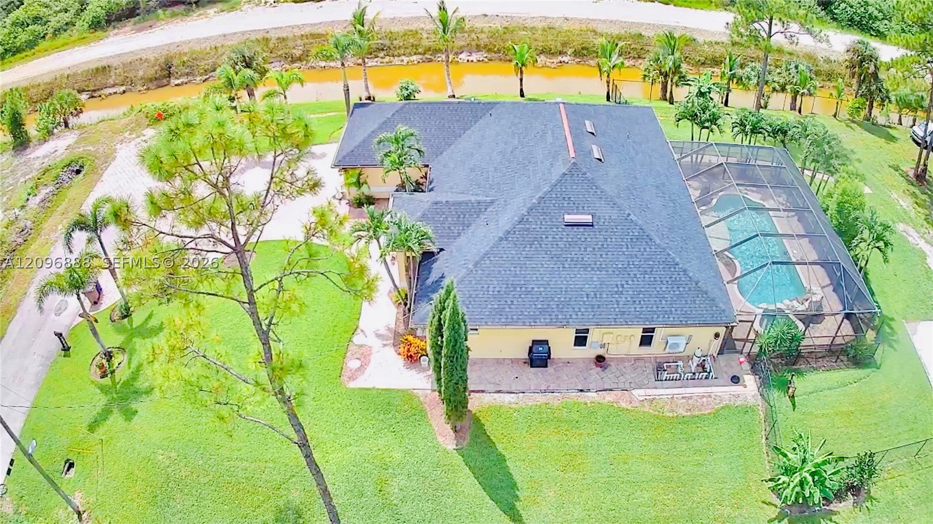1201 Edison Ave, Lehigh Acres, FL 33972 photo