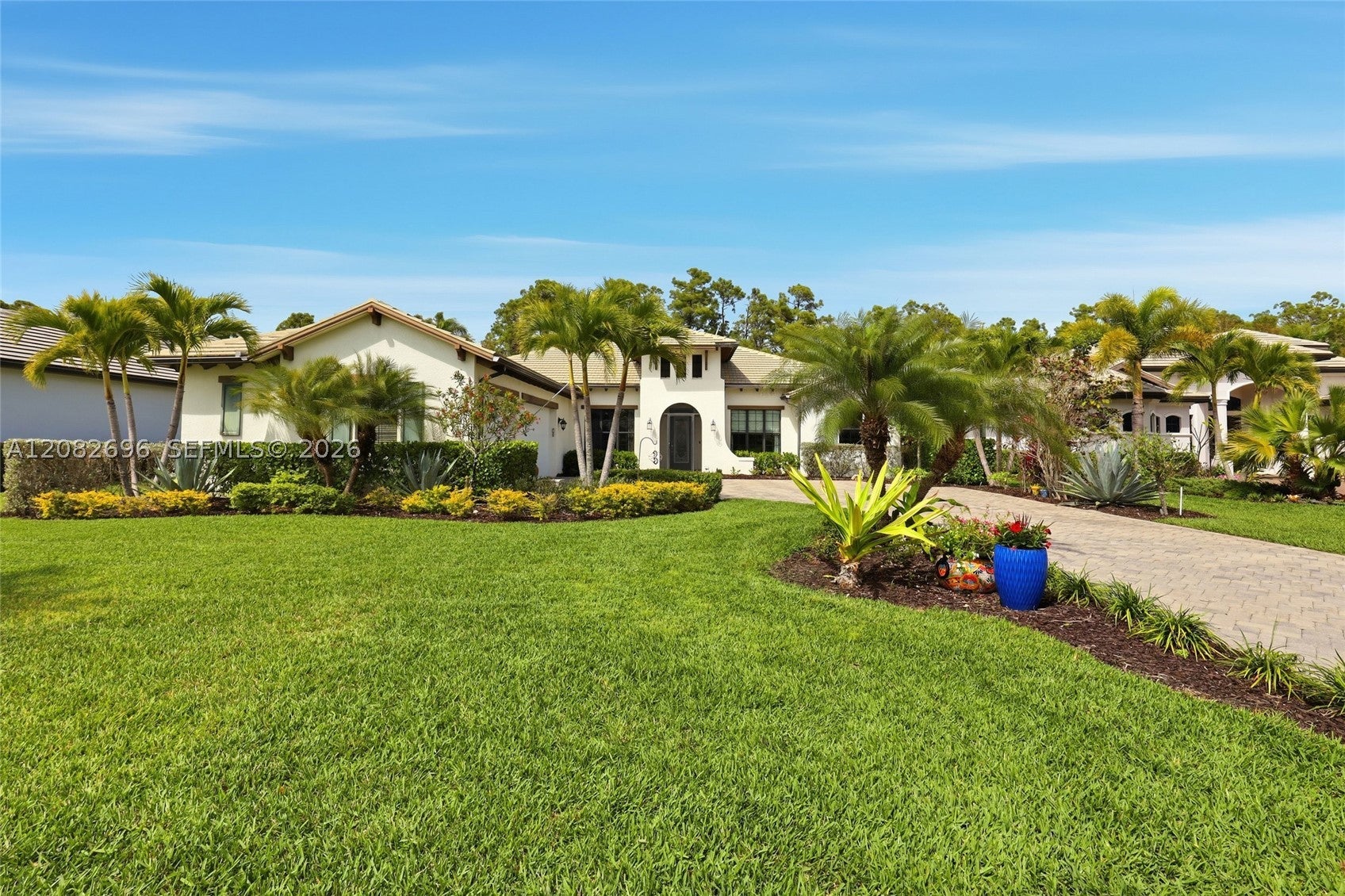 2303 Somerset Pl, Naples, FL 34120 photo
