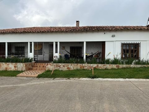 Single Family Residence in Bucaramanga CO km 12 via Cucuta Colombia.jpg