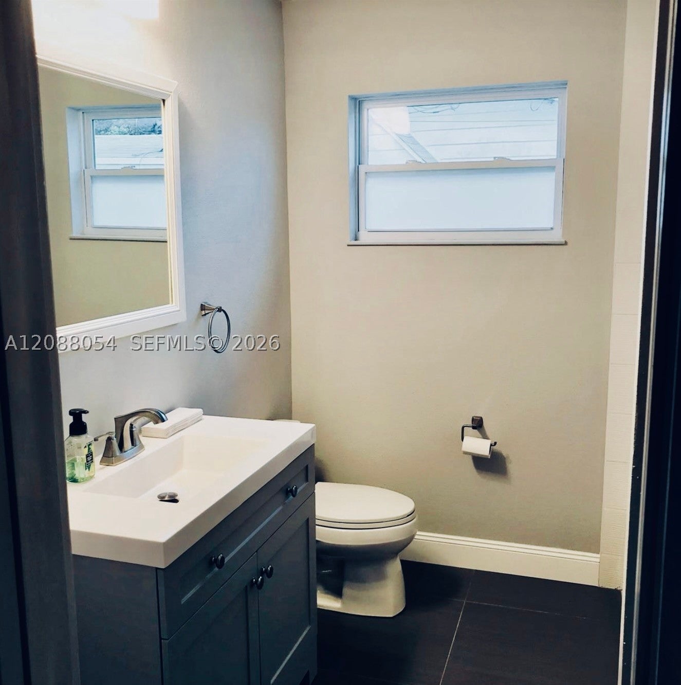 573 Wimbrow Dr, Sebastian, FL 32958 photo