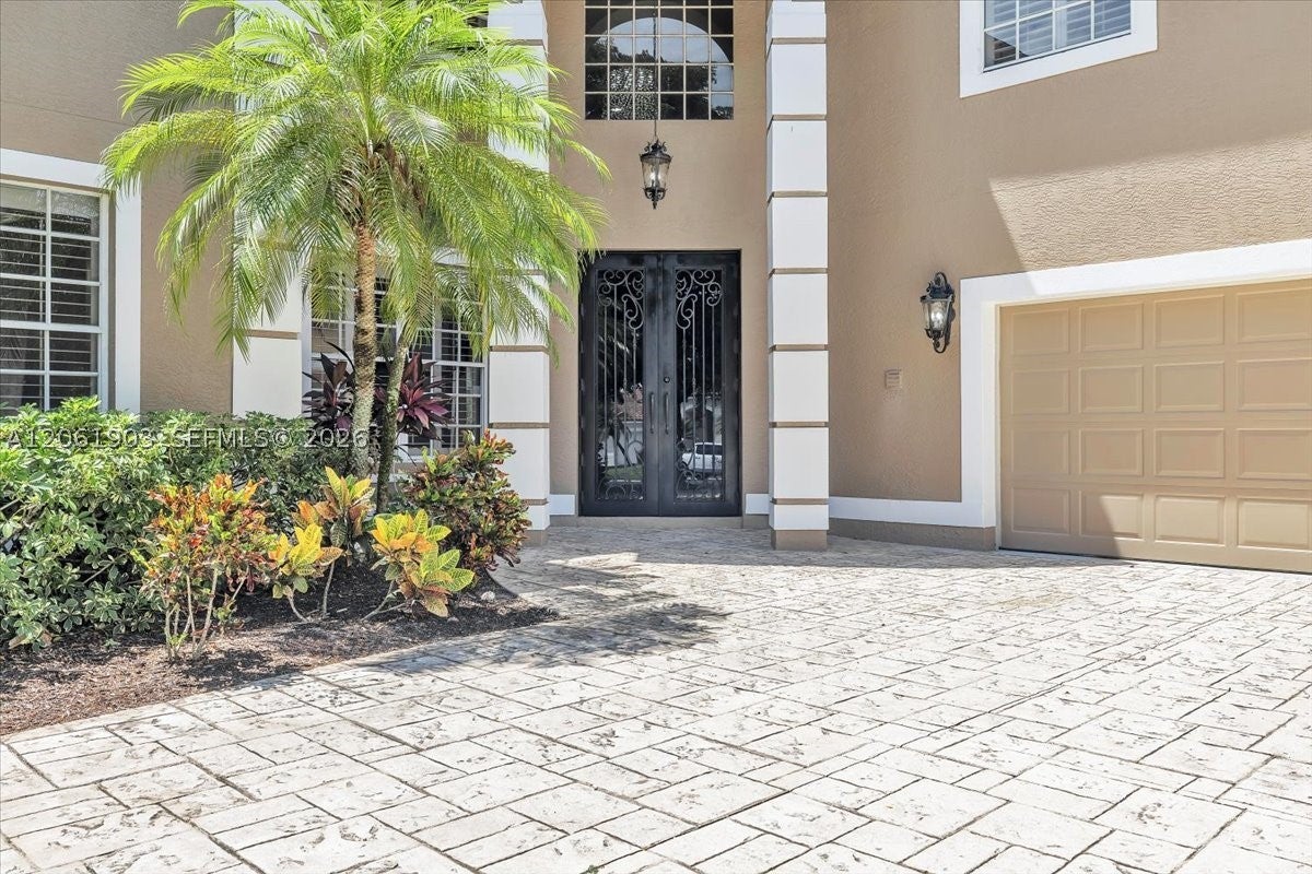 12898 Kedleston Cir, Fort Myers, FL 33912 photo