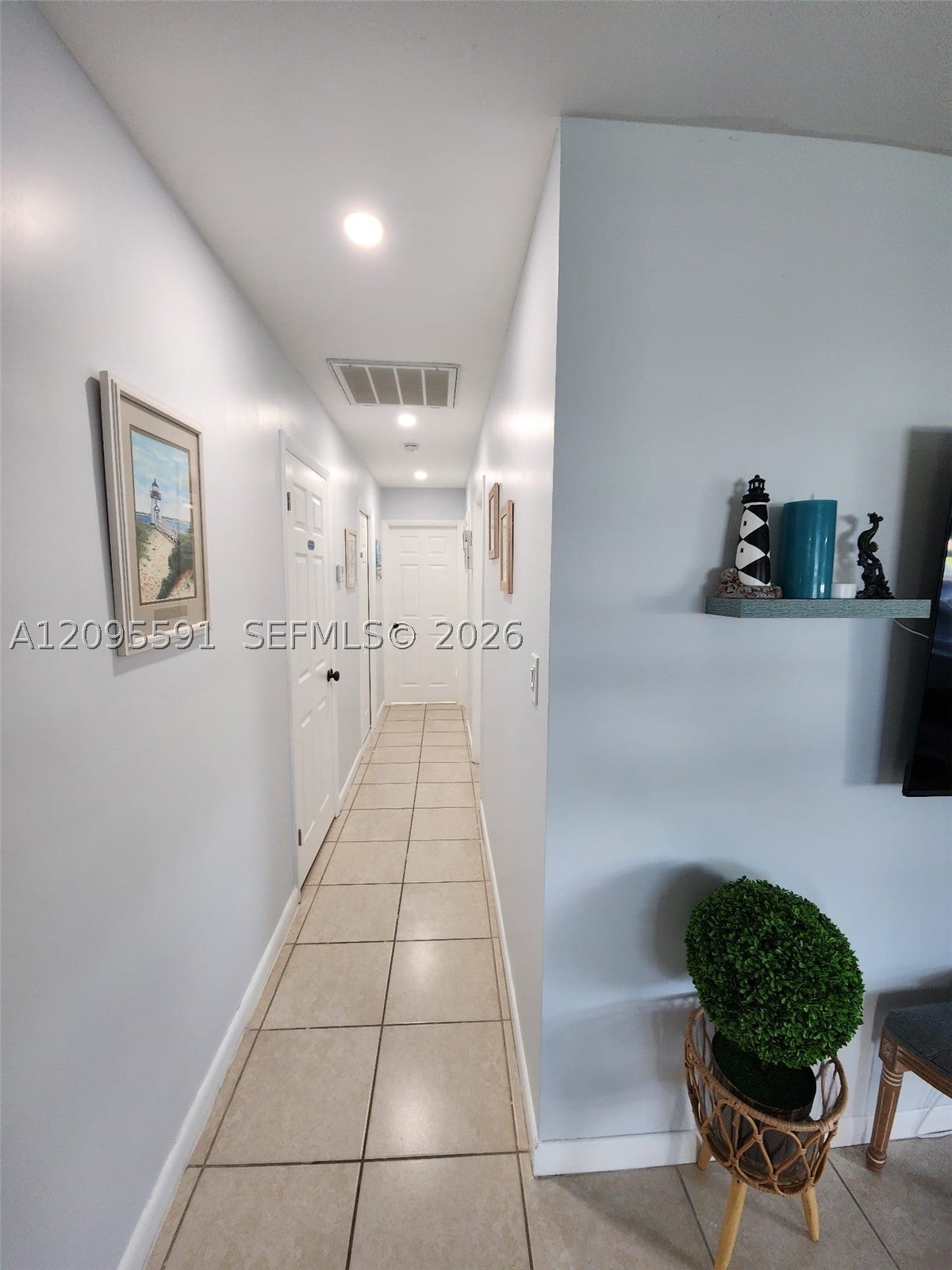 812 Lake Mcgregor Dr, Fort Myers, FL 33919 photo