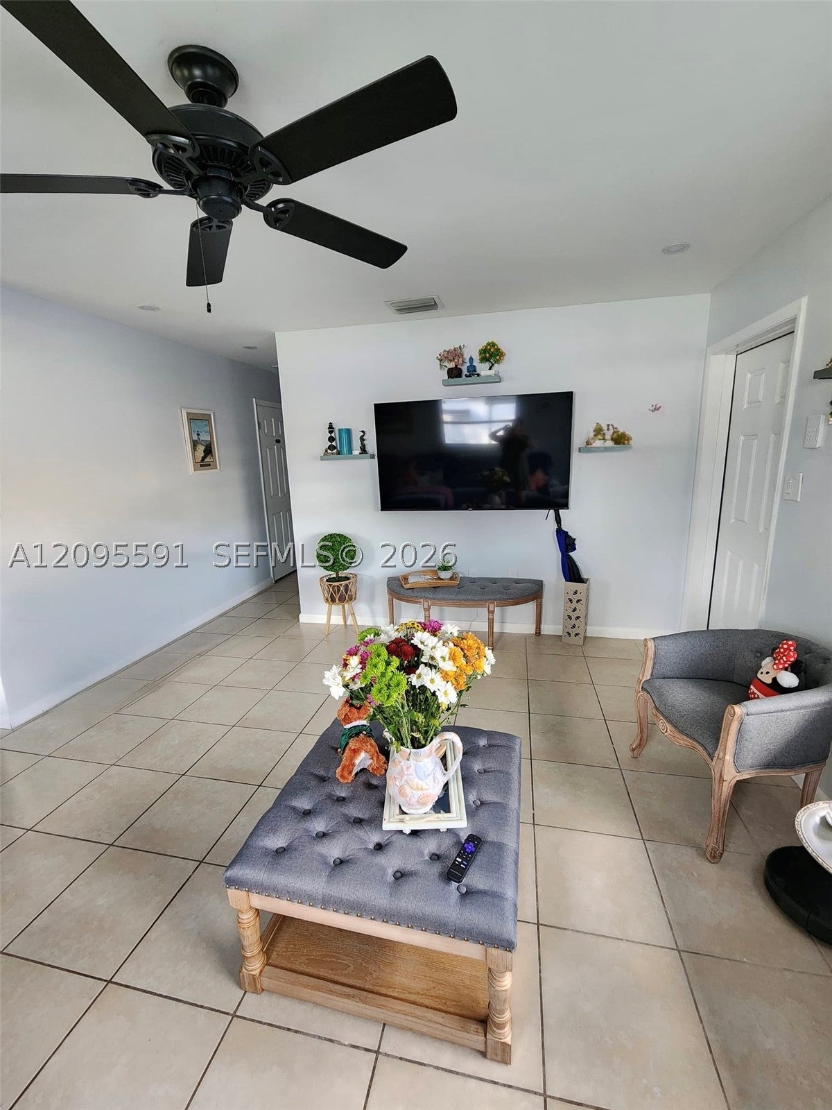 812 Lake Mcgregor Dr, Fort Myers, FL 33919 photo