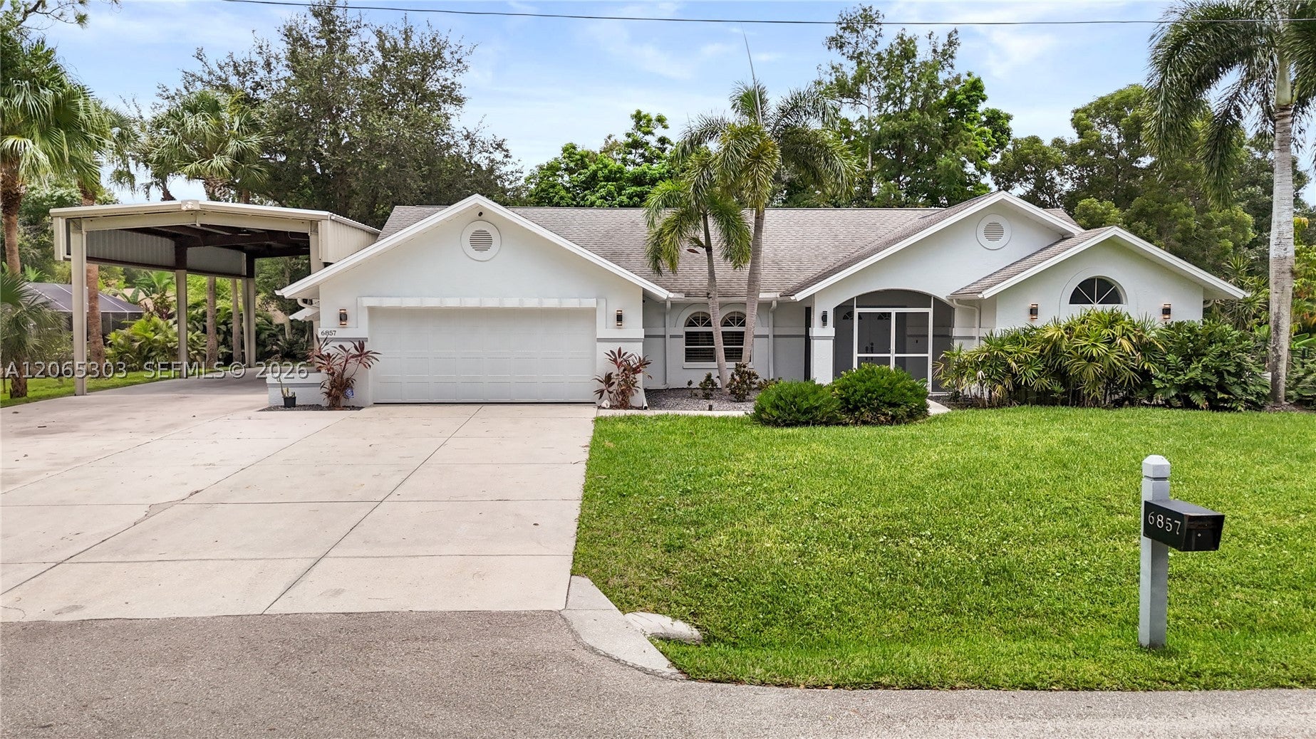 6857 Idlewild St, Fort Myers, FL 33966 photo