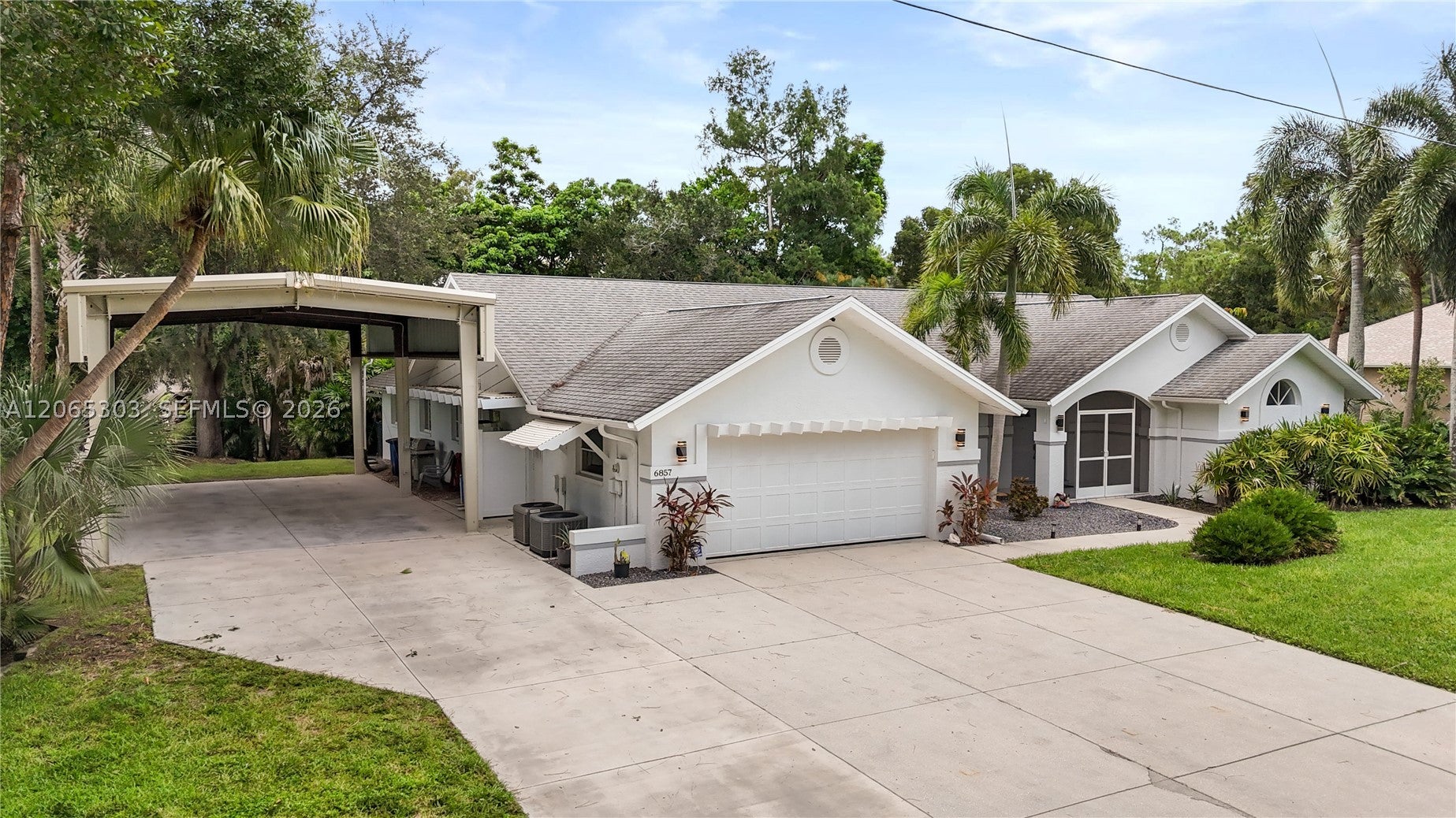 6857 Idlewild St, Fort Myers, FL 33966 photo