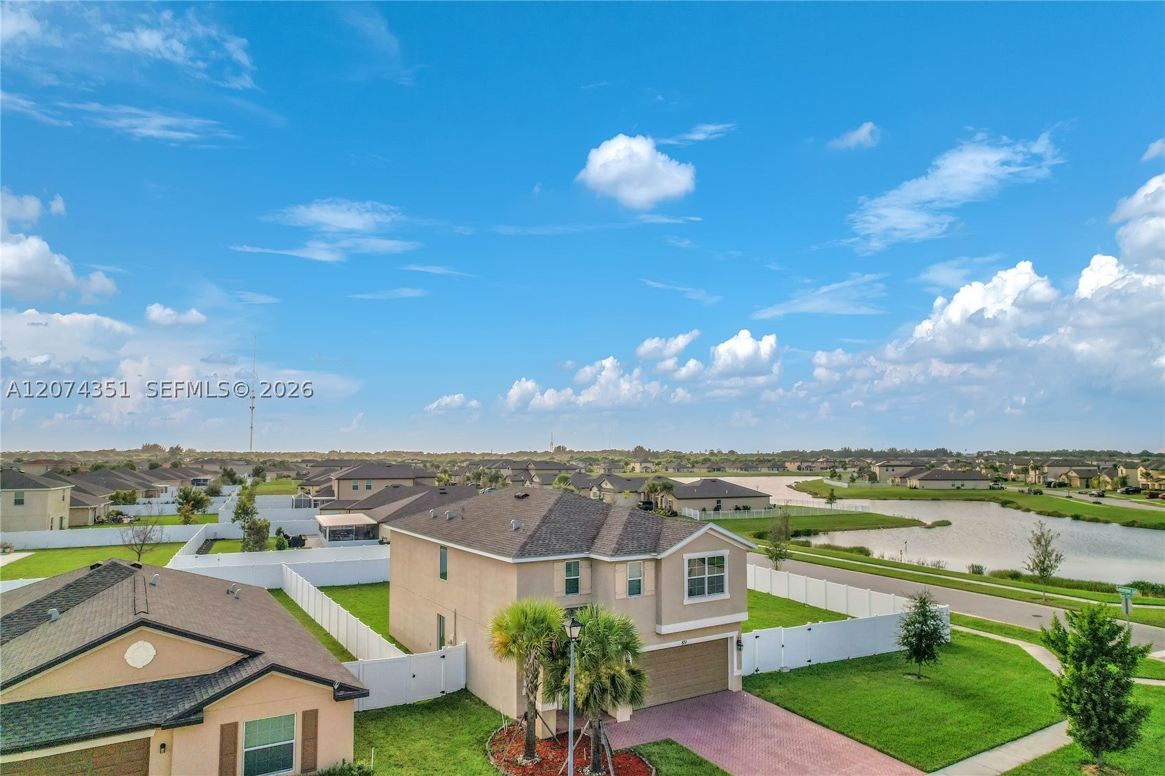 831 Bent Creek Dr, Fort Pierce, FL 34947 photo