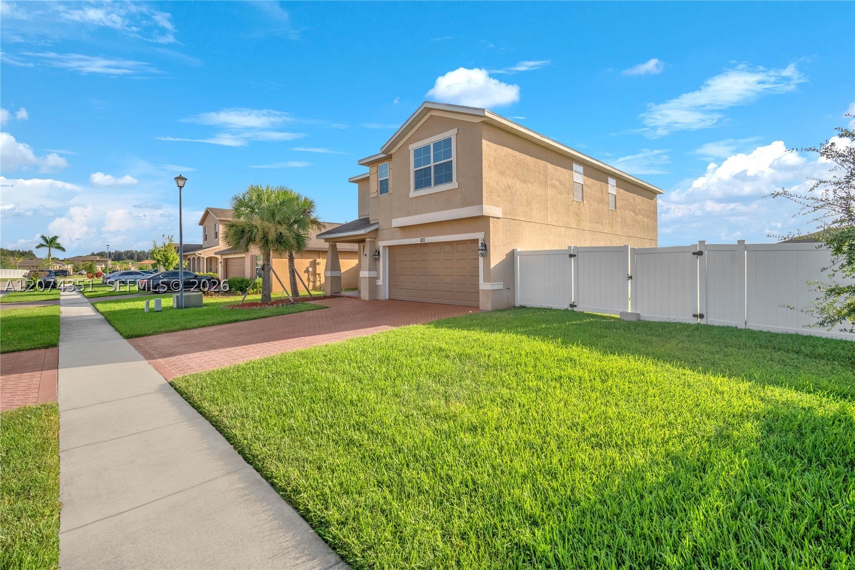 831 Bent Creek Dr, Fort Pierce, FL 34947 photo