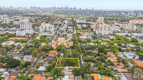  in Miami FL 335 Menores Ave.jpg