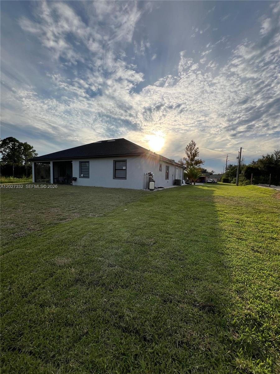 616 Maple Ave, Lehigh Acres, FL 33972 photo