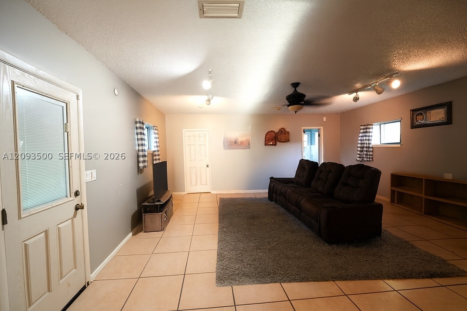 3511 Cesery Blvd, Jacksonville, FL 32277 photo