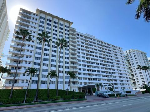 Condominium in Miami Beach FL 5005 Collins Ave #214.jpg