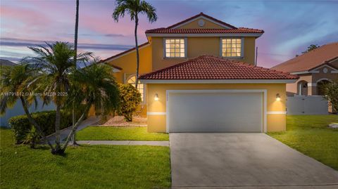 Single Family Residence in Pembroke Pines FL 1060 NW 192nd Ave.jpg