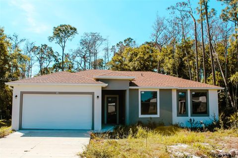 Single Family Residence in Lehigh Acres FL 125 View Point Dr.jpg