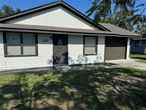 Single Family Residence in Lakeland FL 2353 delrose dr e Dr.jpg