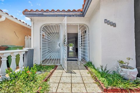 Single Family Residence in Hialeah FL 7540 W 29th Ave.jpg