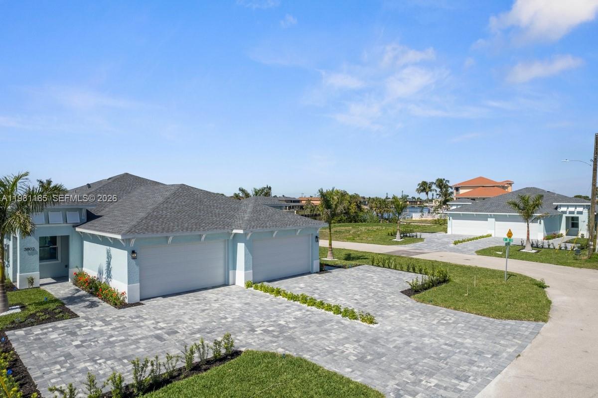 1107 SE 38 St, Cape Coral, FL 33904 photo