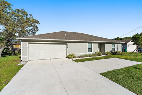 Single Family Residence in Port St. Lucie FL 2534 SE Floresta Dr.jpg