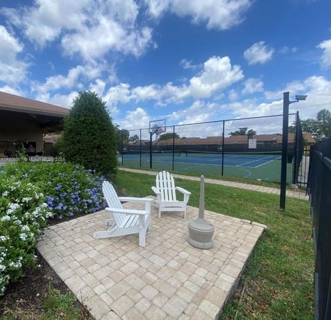 Condominium in Davie FL 8015 SW 21st Ct.jpg