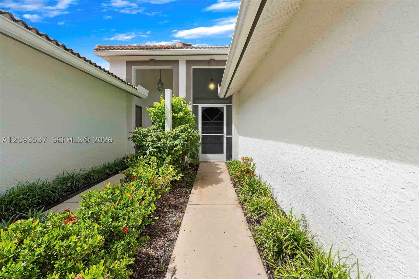 8033 San Vista Cir #12 R, Naples, FL 34109 photo