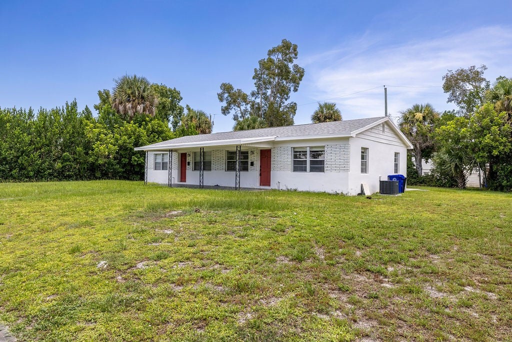 2340 16 Ave, Vero Beach, FL 32960 photo