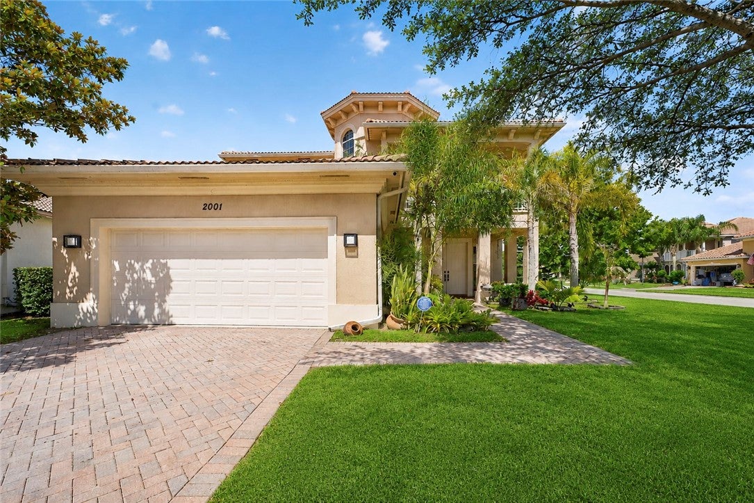 2001 Albany Terrace, Vero Beach, FL 32968