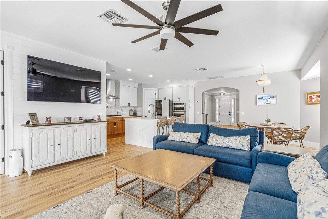 7501 14 Ln, Vero Beach, FL 32966 photo