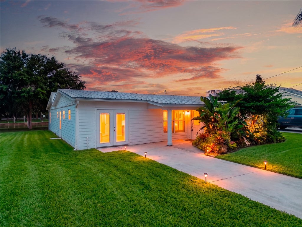 241 14 Pl, Vero Beach, FL 32960