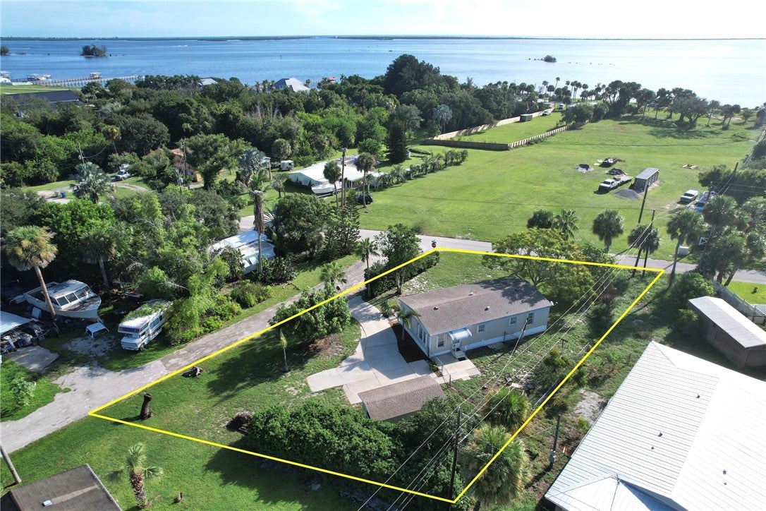 12995 Dixie Hwy, Sebastian, FL 32958