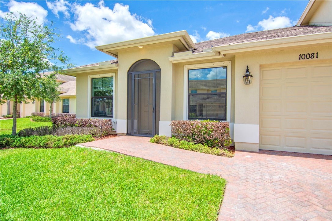 10081 W Villa Cir, Vero Beach, FL 32966 photo