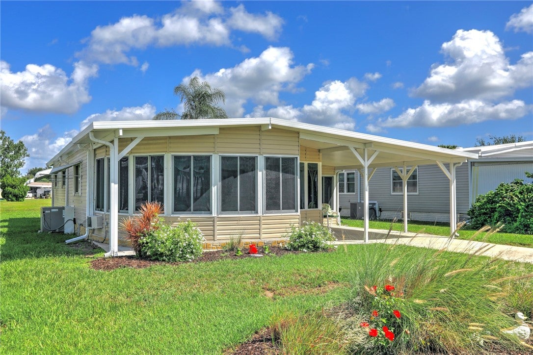 1161 Barefoot Cir, Barefoot Bay, FL 32976