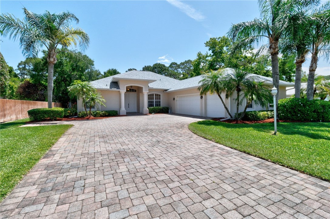6760 49 Ct, Vero Beach, FL 32967