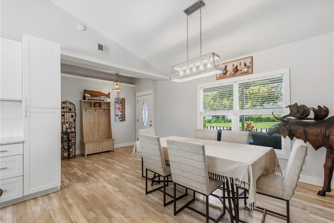 905 52 Ave, Vero Beach, FL 32966 photo