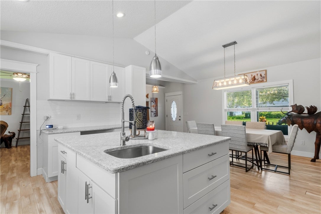 905 52 Ave, Vero Beach, FL 32966 photo