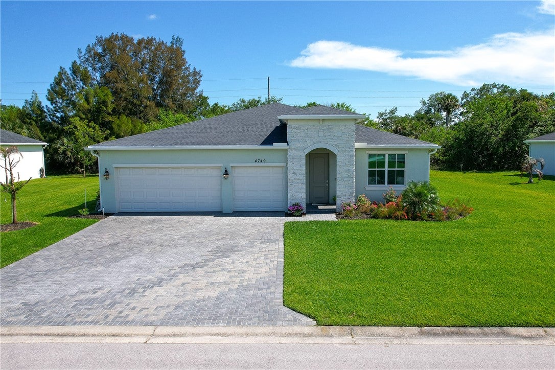 4749 Wellington Way, Vero Beach, FL 32968