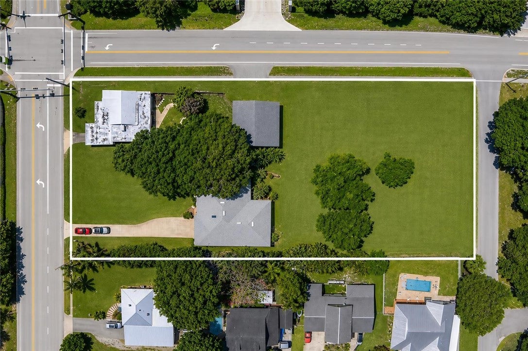 819 20 Ave, Vero Beach, FL 32960 photo