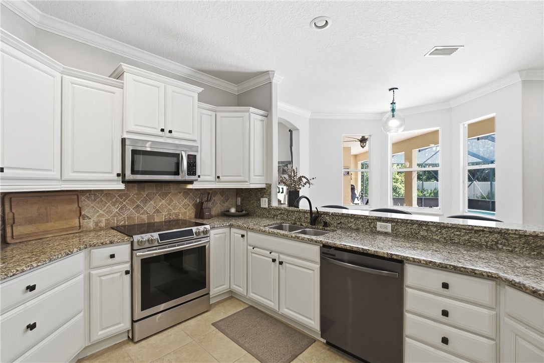 1500 51 Ct, Vero Beach, FL 32966 photo