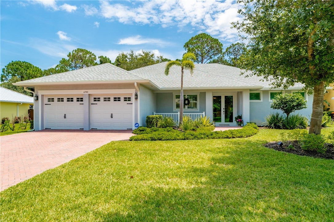 6740 49 Ct, Vero Beach, FL 32967 photo