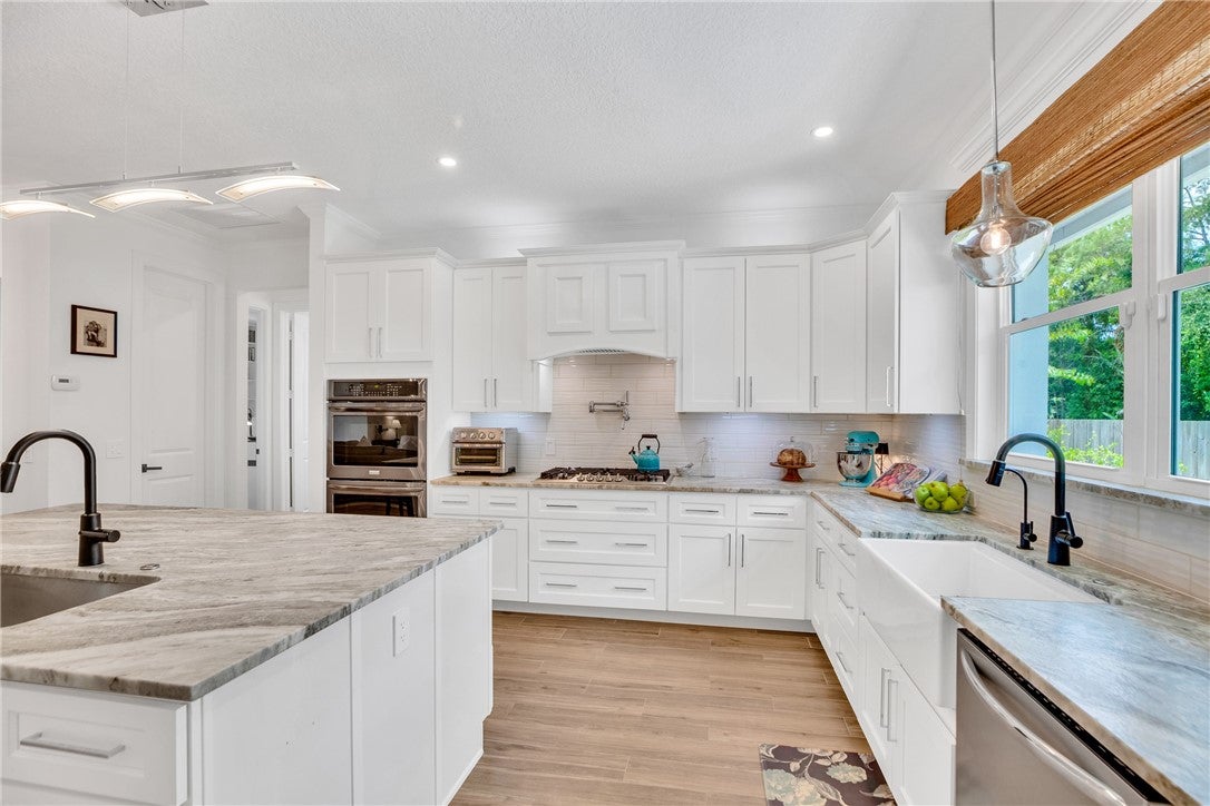 6740 49 Ct, Vero Beach, FL 32967 photo