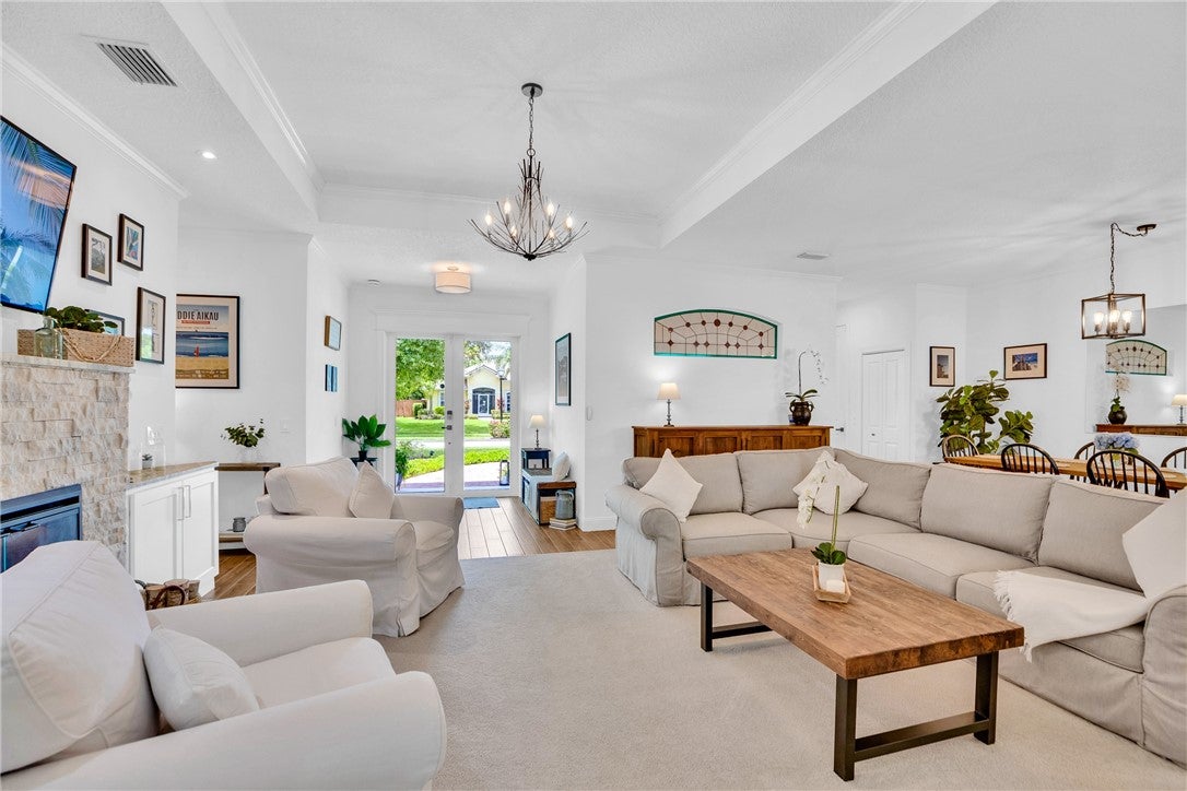 6740 49 Ct, Vero Beach, FL 32967 photo