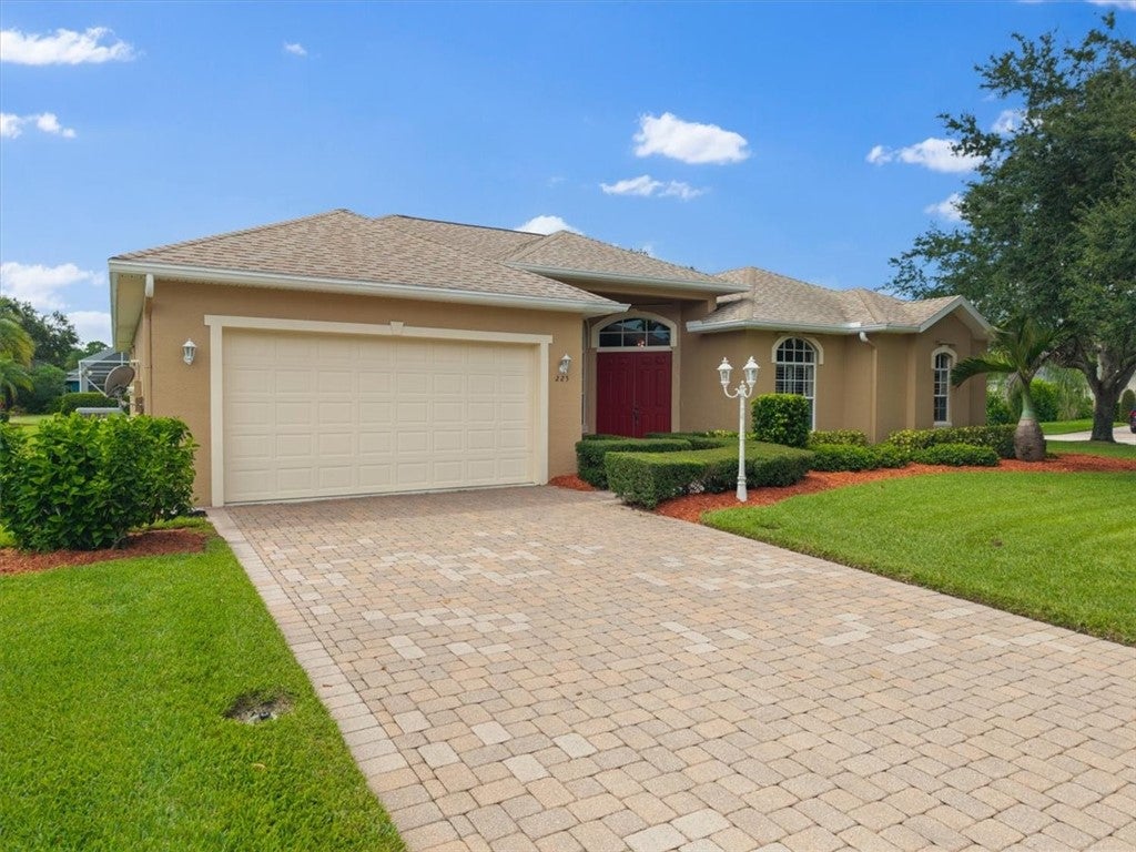 225 Champagne Ct, Vero Beach, FL 32968 photo
