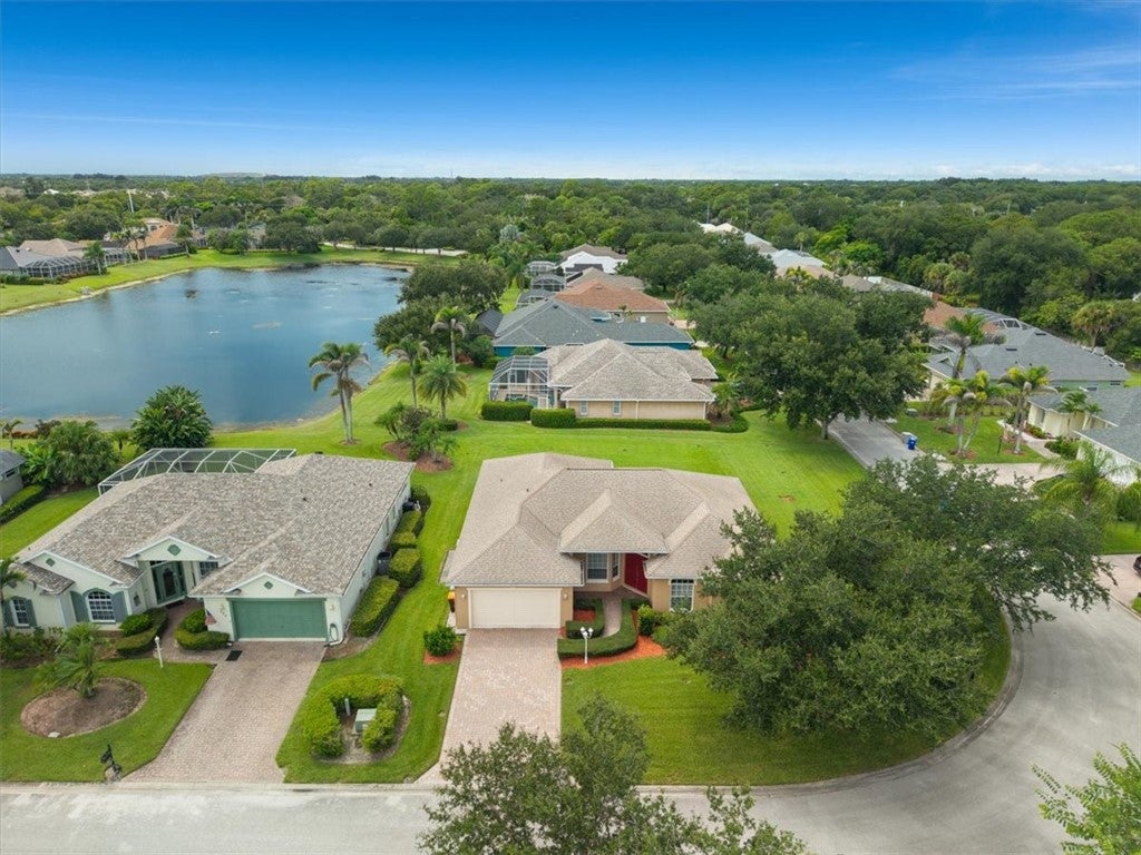 225 Champagne Ct, Vero Beach, FL 32968