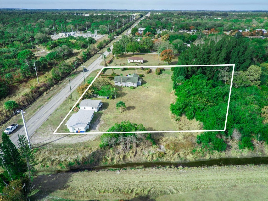 2840 41 St, Vero Beach, FL 32967 photo